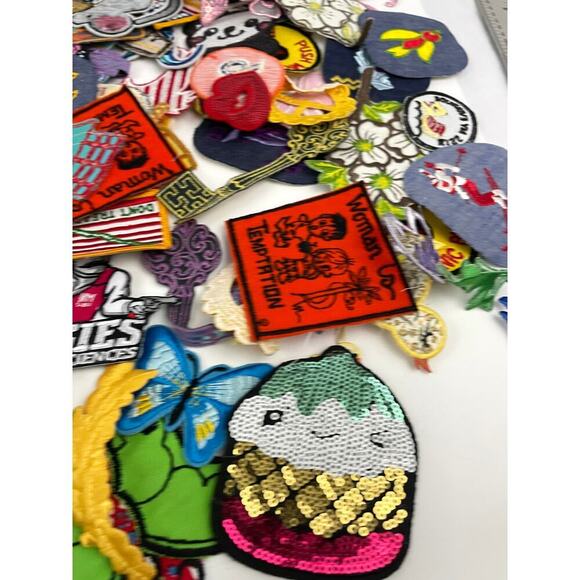150 PC Assorted Sewing Applique Patches Iron on Sew On NEW Mixed Sequin Crafting - Picture 10 of 16